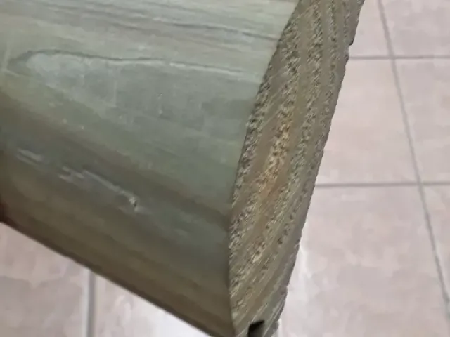 Meia Tora de Pinus Tratada: rusticidade e durabilidade para projetos especiais