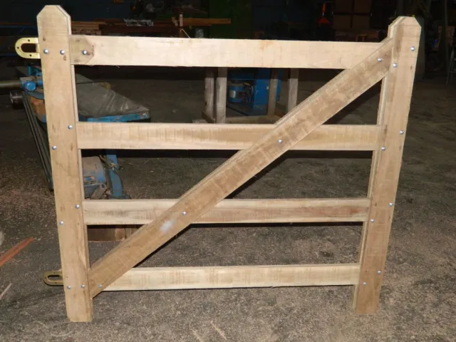 Porteira de eucalipto tratado