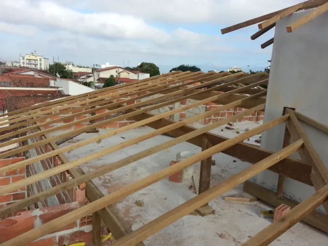 Madeiramento para Telhados: Vigas, Caibros e Ripas